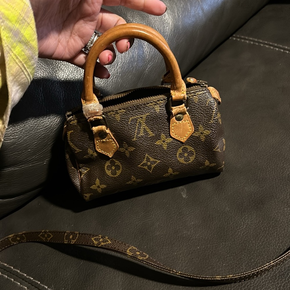 Authentic l.v nano(Small) - Picture 8 of 11